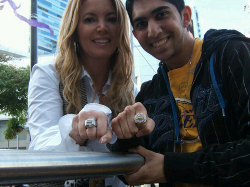 addzeeferrari's profile picture. Some people are just very, very dumb -Kobe