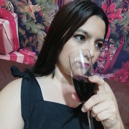Virgo. Amante de la naturaleza, del vino y del clima frio. 🌸