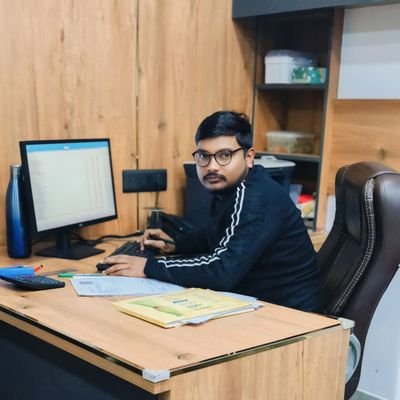 PalSantosh7's profile picture. #जय_श्री_राम🚩🚩🛕
#स्वाभिमान_से_कभी_समझौता_नहीं_होगा
#Wish_me_7September🎂
 #हमारे_लिए_राष्ट्र_सर्वोपरि_है🇮🇳
#रुको_ये_यूपी44_सुल्तानपुर_हैं_🚨