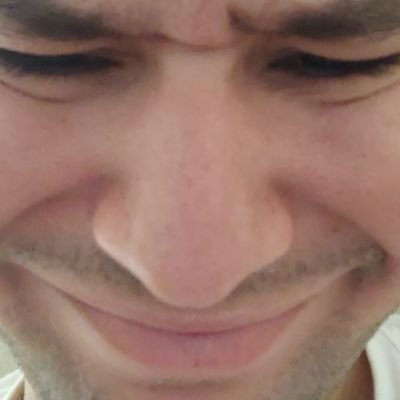 Gosto de uns jogos, umas séries, uns filmes e as vezes sou policial nas horas vagas