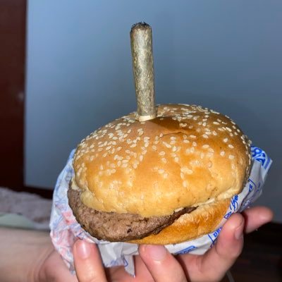 carobarretoal's profile picture. lucky ass bitch