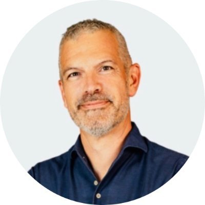 Strategic advisor | All-rounder in software solutions | Visual storyteller I Co-founder Sweetspot | I think 🤔 independently , so should you !!