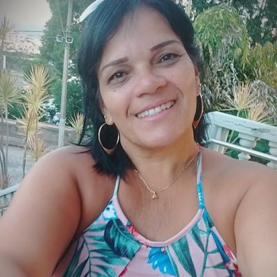 marisois's profile picture. Há certas musicas que você não consegue parar de ouvir, pessoas que nao consegue parar de pensar e sentimentos que nao consegue parar de sentir.