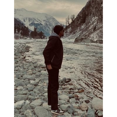 HereFayez's profile picture. PU'25        

Lhr📍