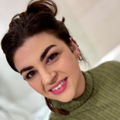 Rosmy's profile picture. 🌻 UK • 🌱 what does it all mean?