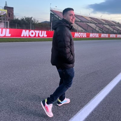 Periodista. Narrador TV de la @Primera_RFEF. Colaborador en Diari de Tarragona. Fórmula 1 y MotoGP 🏁