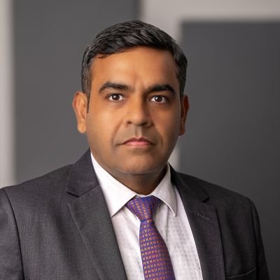 An architect turned banker. From designing living spaces to financial landscaping. Self proclaimed tech, data & innovation enthusiast. Strategic investor.