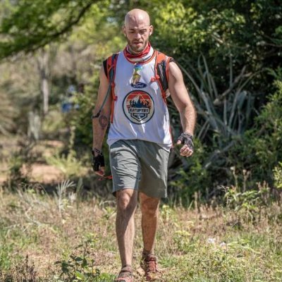 De donde jóvenes humildes, de pura cepa paraguaya y sobre las bases de la igualdad y fraternidad, dieron vida al Club Mas Popular del Paraguay: Cerro Porteño.