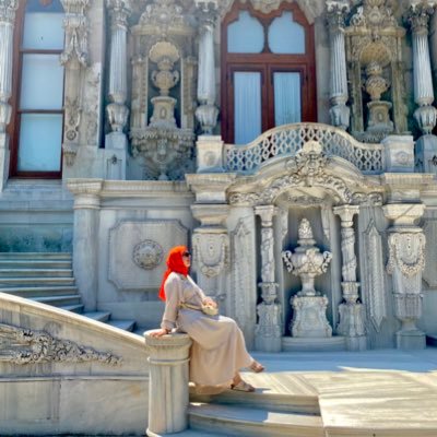 simgos10's profile picture. İstanbul Üniversitesi 🎓 Teacher 👩🏻‍🏫