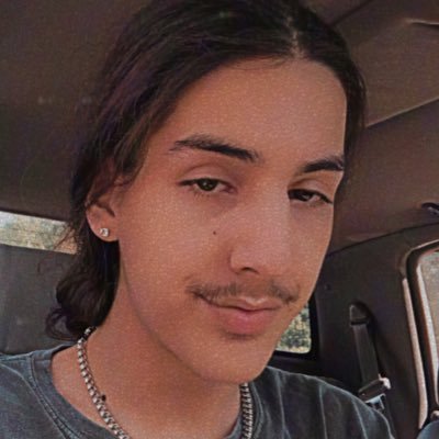 OooJelou's profile picture. nascent highbrow mercurial multihyphenate