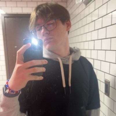 i_hatethis25's profile picture. I love my girl