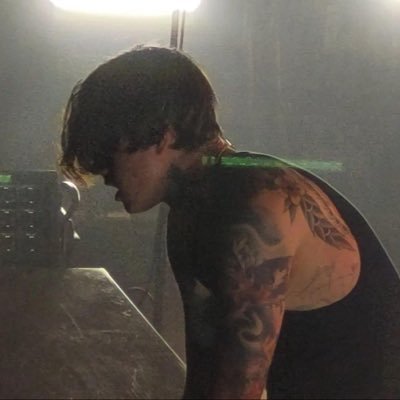 pastlifepersona's profile picture. is there anything more than human?