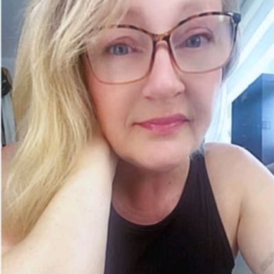 tella27889's profile picture. 