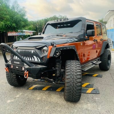 santi2020_2's profile picture. El Amor no termina en final Feliz... Sino q simplemente no tiene Fin!...