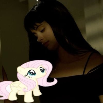 prettyh8machn's profile picture. 