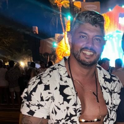 ✍🏽Gestor 🖼Carioca 🏝Nordestino de coração 🙏🏽Católico 🦸🏽♂️Axé 🥇Botafoguense