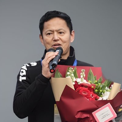 株式会社トムス 代表取締役社長 「クルマに乗る喜びと人生を楽しむキッカケづくりを提供する」をブランドビジョンに掲げ、100年に一度の変革期を日本が創造したモビリティ事業で世界を楽しくする。そんな想いでゴーカート〜モータースポーツ、新車やクラッシックカーのカスタマイズやチューニング、都市型モビリティエンタメ施設等を提供。