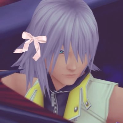 ✭ thinking of you, wherever you are ✭ #kingdomhearts ✭ she/they + lesbian ✭ SORIKU SHIPPER KAIRI DEFENDER ✭ https://t.co/shMCy1hSHg ✭
