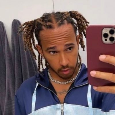 adeifeoluu's profile picture. 