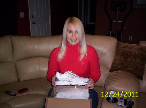 Married to Richard, Bachelors in Health Administration, supporter of Hannah Skeens and Indie Authors!!