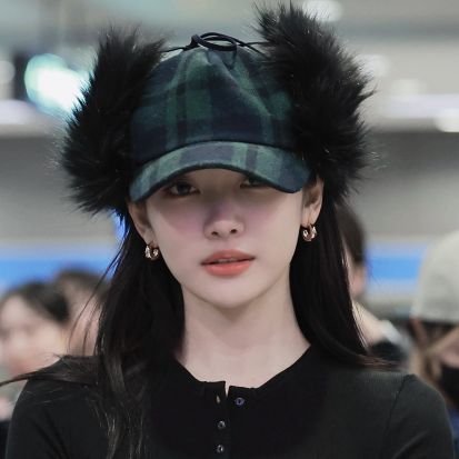 (ROLEPLAYER) NING YIZHOU, better known as NINGNING from AESPA Was born on 2002.