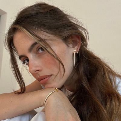 𝑎 𝑐ℎ𝑎𝑟𝑎𝑐𝑡𝑒𝑟 𝑓𝑟𝑜𝑚 𝑎 𝑦𝑒𝑡 𝑢𝑛𝑘𝑛𝑜𝑤𝑛 𝑠𝑡𝑜𝑟𝑦 𝑏𝑦 𝑗𝑎𝑛𝑒 𝑎𝑢𝑠𝑡𝑒𝑛 • cr: 💭
