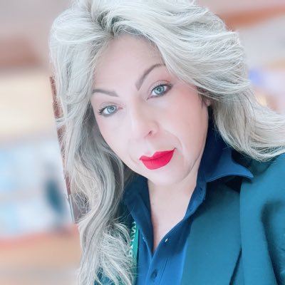 FAncira77432's profile picture. 