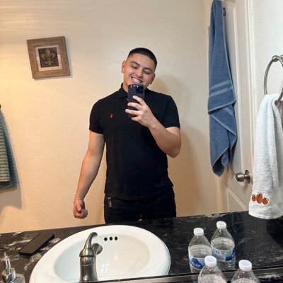 mendovo4's profile picture. 