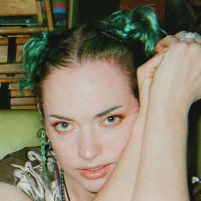 producer/vocalist for the triphop grunge band, @madroutinemusic
