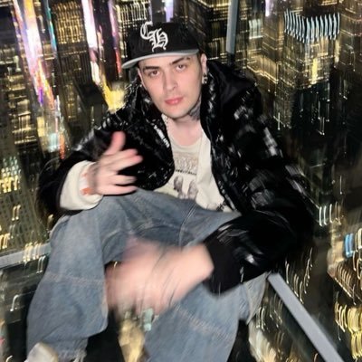 Lilhturrs's profile picture. raptor🌯