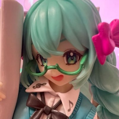 ST4RPNG's profile picture. 🎧✮ sol ✮ they them ✮ multi-fandom 🪐