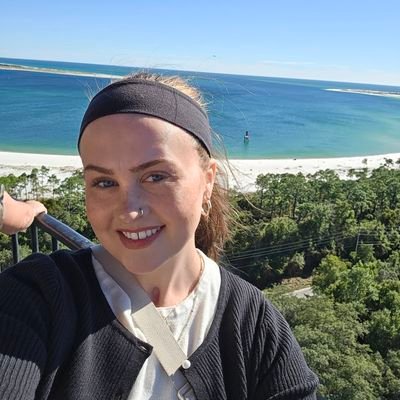 dakotaem9's profile picture. 