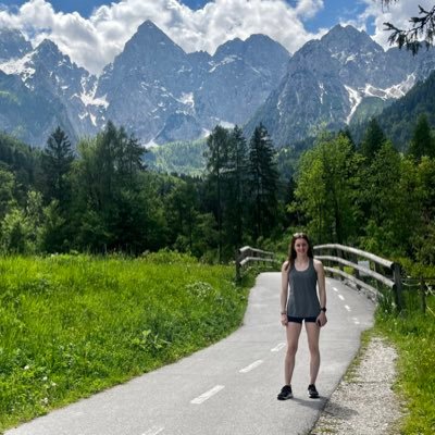 Baking mad 🍰Dog owner and lover!❤️🐶 Keen reader 📚 Runner, Fell Walker and lover of all things active! 🏃🏻♀️🙌🏼