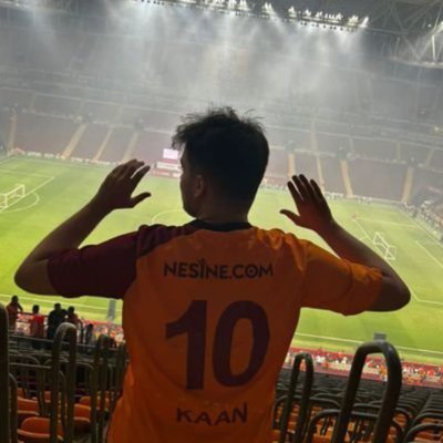 Kaantens's profile picture. Futbol camiasının dışlanmış çocuğu.