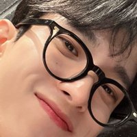 L. ๐ฐเพเฝฒเพเฝฒ (@centerdeekay) 's Twitter Profile