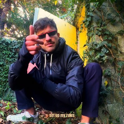 Chronicles of an aspiring coder from ground 0. I also make music, travel, ponder and hug trees. Happy to have you joining the adventure 🫡