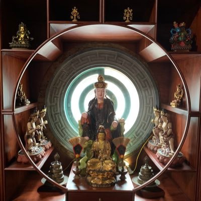 Nam Mô Ta Bà Giáo Chủ Bản Sư Thích Ca Mâu Ni Phật. Nam Mô Tây Phương Cực Lạc Giáo Chủ A Di Đà Phật. Nam Mô Đương Lại Hạ sanh Từ Thị Di Lặc Tôn ,