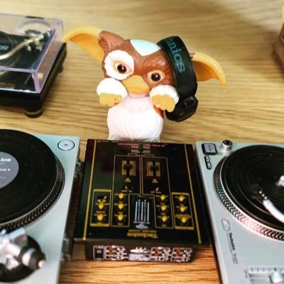 sumomomochan3's profile picture. うさぎ/パグ/映画と音楽/旅行/レコードが好きです。人生は一度切り！後悔しないくらい人生を楽しむᙏ̤̫͚