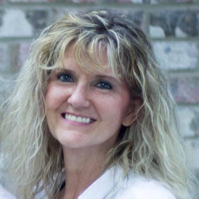 LichelleWa1095's profile picture. 