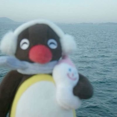 Hedi18388421's profile picture. floating about