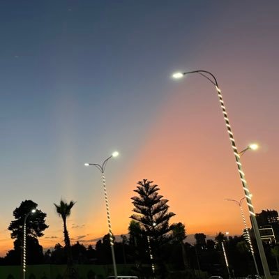 Mikias_S's profile picture. Bachelors in Law ||  MA in Media and Development || Past life - teacher, journalist & TV presenter || 🤔