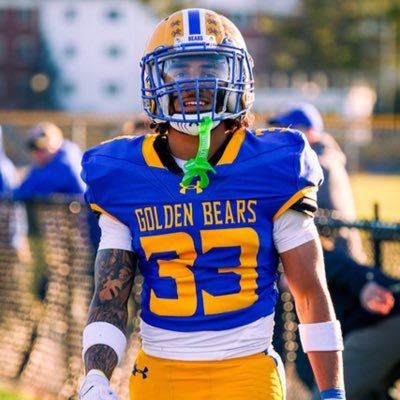 Eat or Starve Top of Food Chain I swim with the Sharks🦈 || Freshman HeadHunter @WNEfb || All Conference || Ig:@Dangelo3gordon || #LLDS #LLS