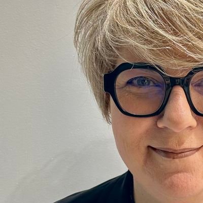 esterbarque's profile picture. Community Manager | Estratègia en xarxes socials per a empreses i professionals | Formadora especialitzada en LinkedIn 
https://t.co/w35hKZH2lV
