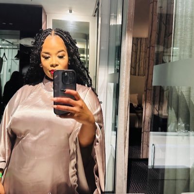 04_tulips's profile picture. Philipians 4:6-7|Public Health x2🎓|Cricket🏏