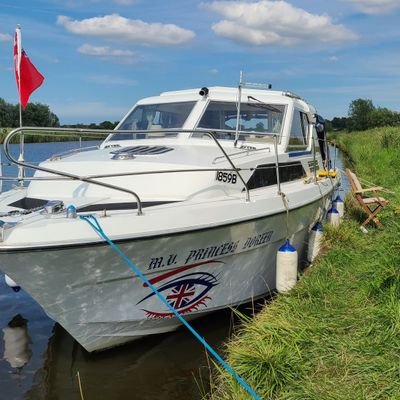 InfiniTyXClan1's profile picture. male