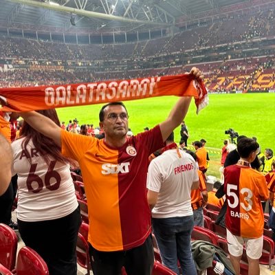 İyi olmaya devam et. Karşındakine iyilik yapman gerektiği için değil, içindeki iyiyi yaşatmak için.