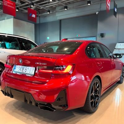 ThupanaMC's profile picture. I'm interested in business, governance, politics, football, cars, music and travelling. Poultry Farmer in Making. I tweet responsibly in my personal capacity.