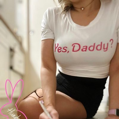 humbunnny's profile picture. petite,excitable Canadian❤️🇨🇦
my “spicy” links below.
I am an owned&collared submissive. Please be respectful. I love my Daddy, I won’t reply to DMs❤️be kind