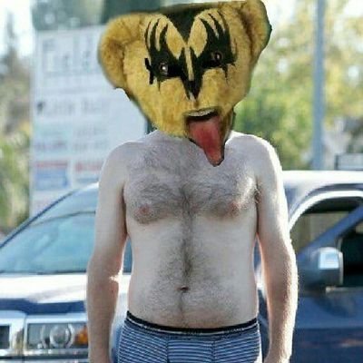 El mas naco de León, alcohólico sin rehabilitación, Taurino villamelon y tremendísta.
Que Dios reparta Suerte