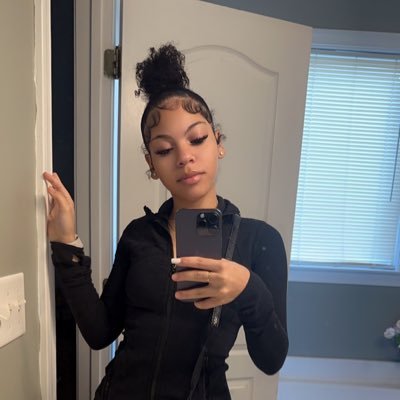 lilmylah's profile picture. mind of a Gemini